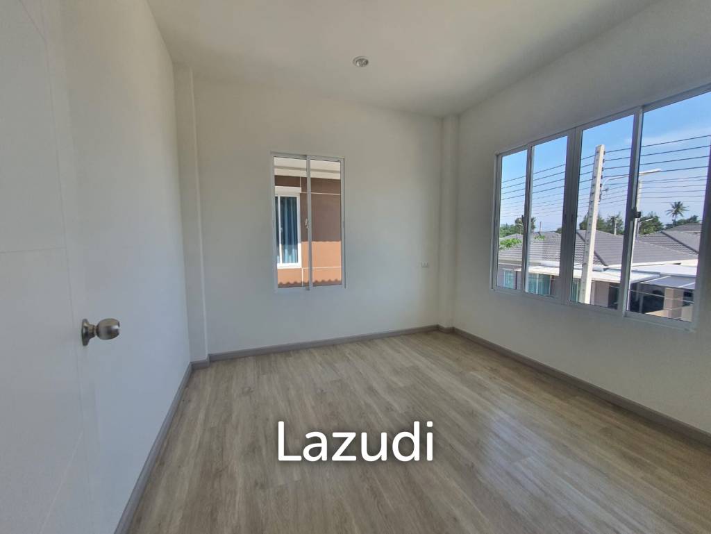 LA VALLEE LE VANA : 2 Storey 3 Bed Villa for Sale