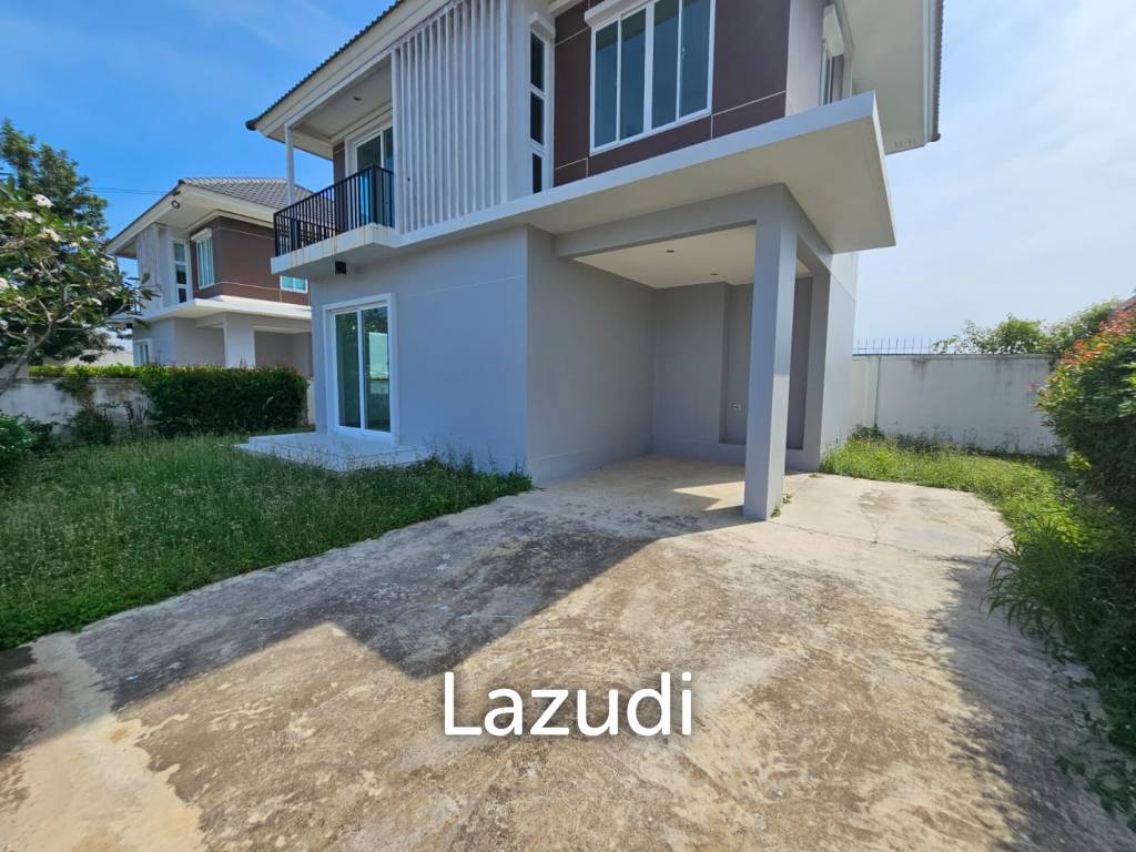 LA VALLEE LE VANA : 2 Storey 3 Bed Villa for Sale