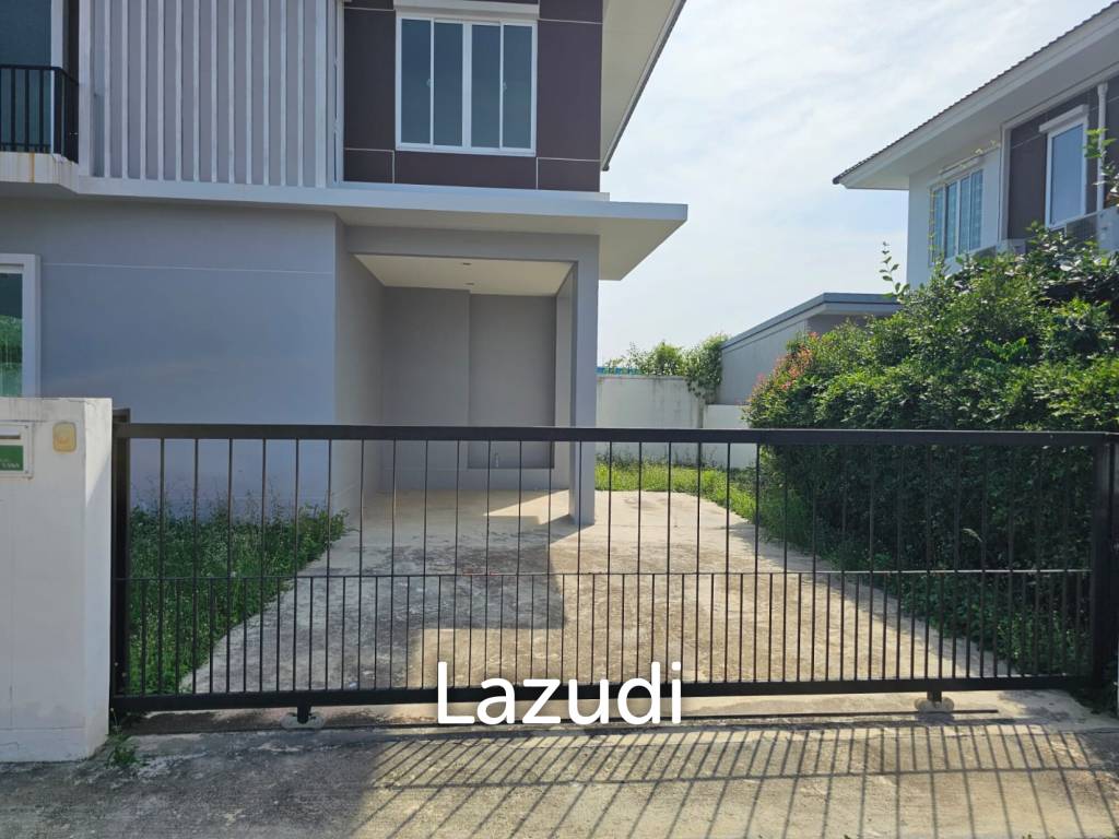 LA VALLEE LE VANA : 2 Storey 3 Bed Villa for Sale