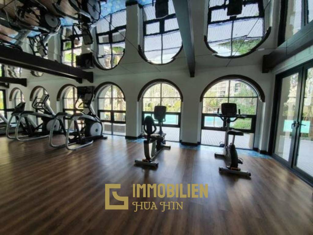 Eckwohnung im 8. Stock / hohe Privatsphäre / separates Schlafzimmer