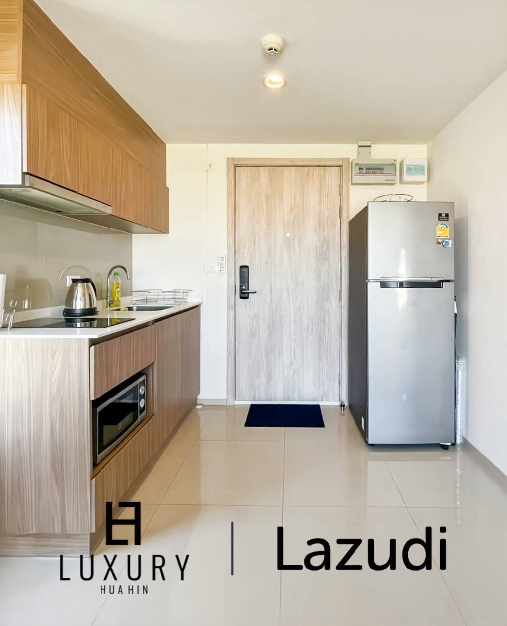 Eckwohnung im 8. Stock / hohe Privatsphäre / separates Schlafzimmer