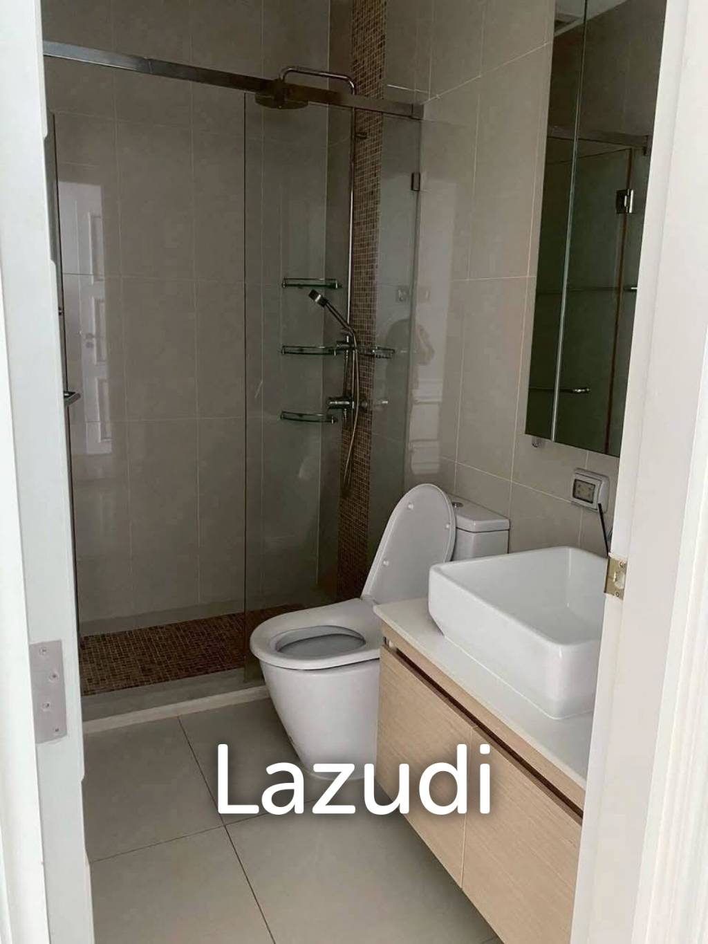 5 Bedroom 6 Bathroom 274.4 Sq.m Q Asoke