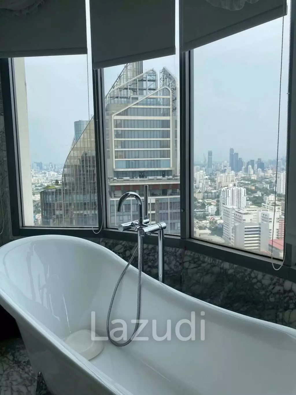5 Bedroom 6 Bathroom 274.4 Sq.m Q Asoke