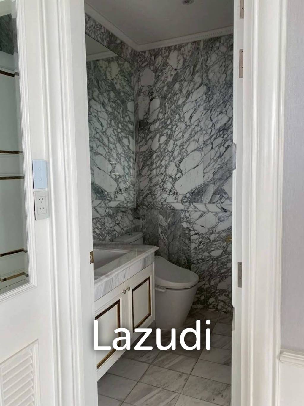 5 Bedroom 6 Bathroom 274.4 Sq.m Q Asoke