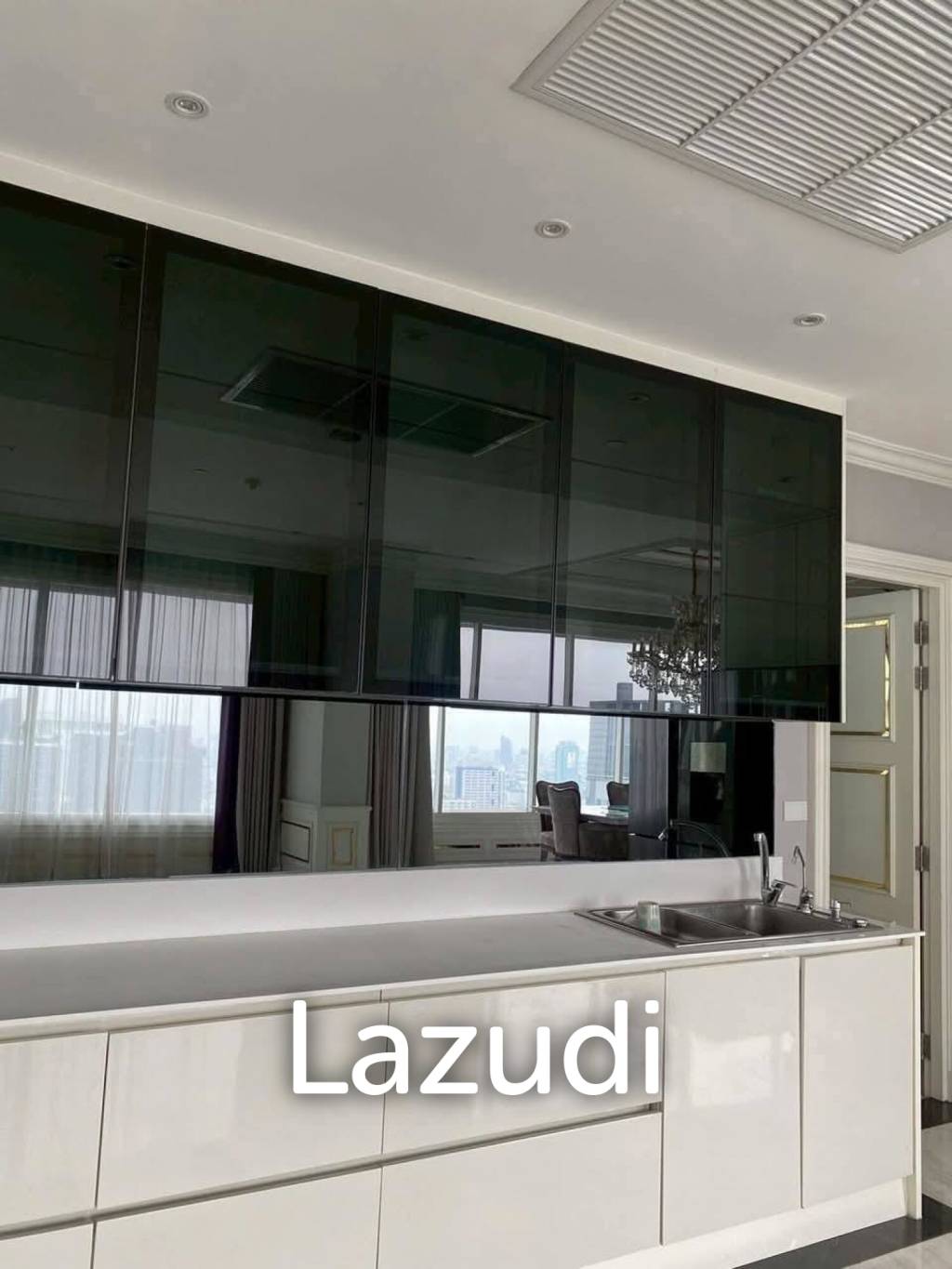 5 Bedroom 6 Bathroom 274.4 Sq.m Q Asoke