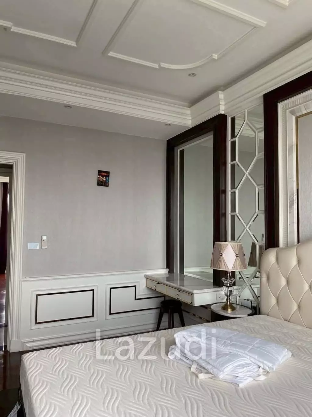5 Bedroom 6 Bathroom 274.4 Sq.m Q Asoke