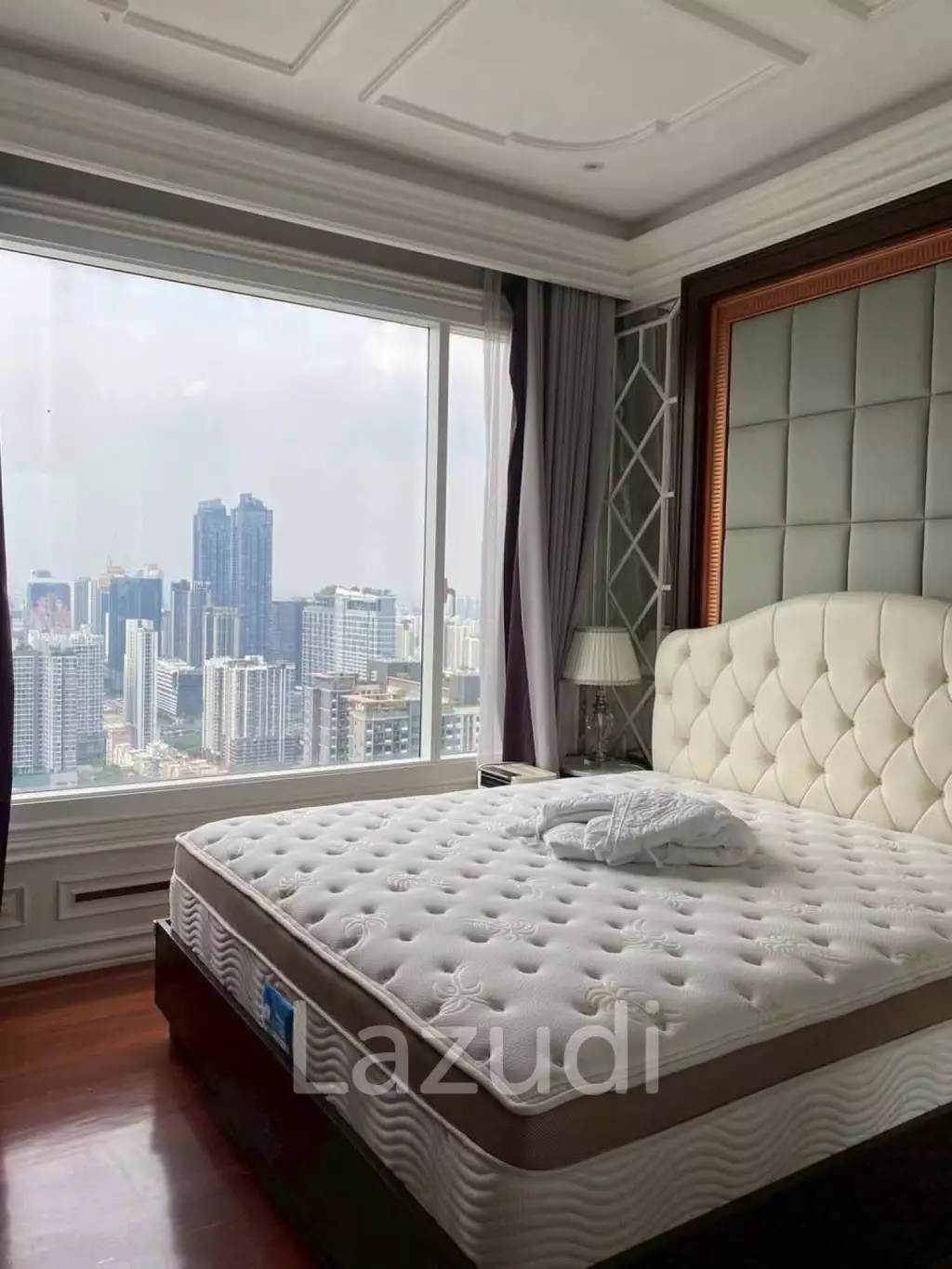 5 Bedroom 6 Bathroom 274.4 Sq.m Q Asoke