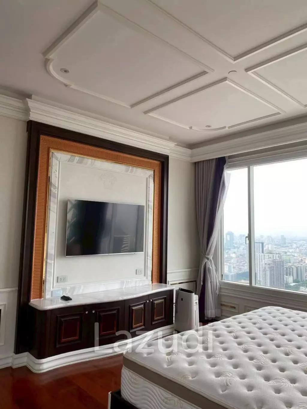 5 Bedroom 6 Bathroom 274.4 Sq.m Q Asoke