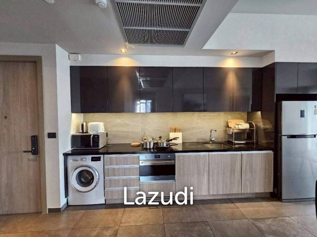 Spacious 2-Bedroom Condo at The Lofts Asoke Bangkok