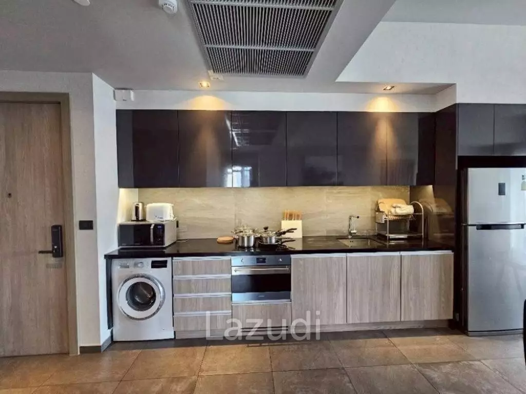 Spacious 2-Bedroom Condo at The Lofts Asoke Bangkok