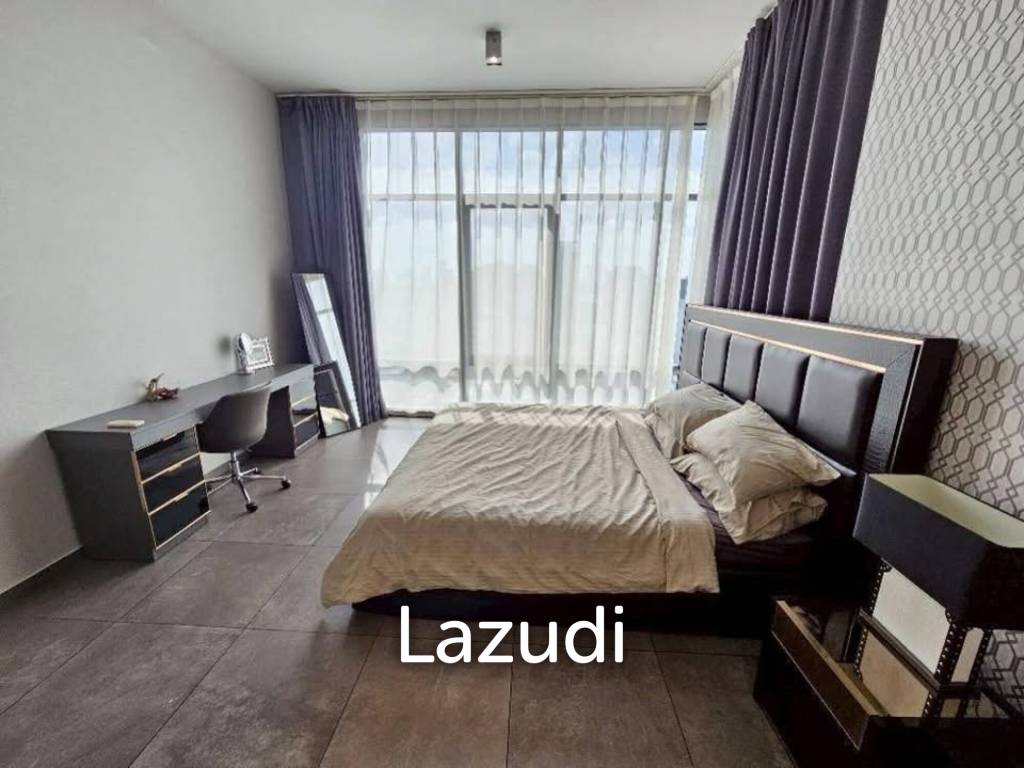Spacious 2-Bedroom Condo at The Lofts Asoke Bangkok