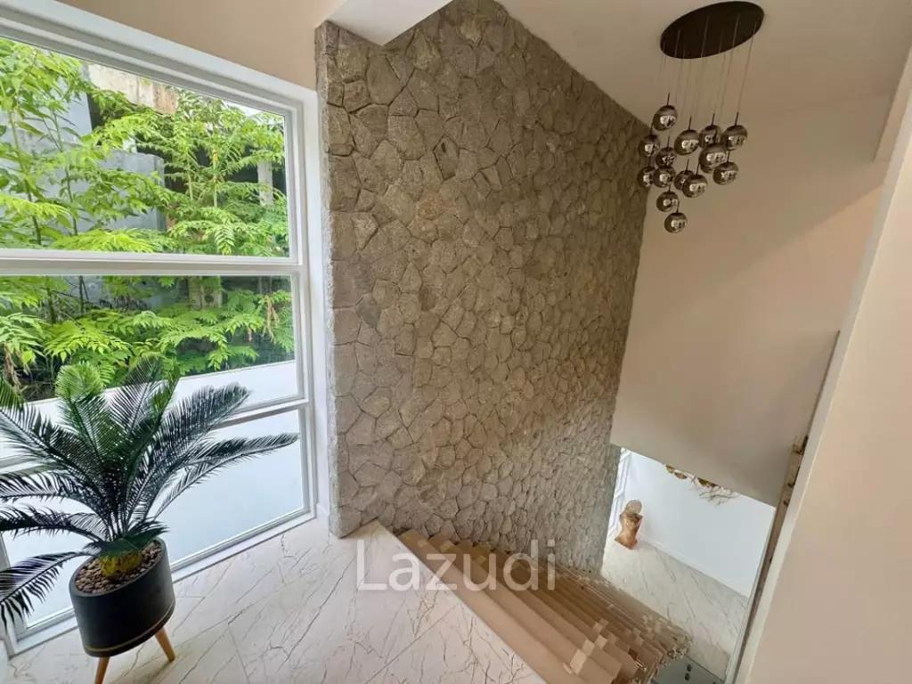 Brand New Luxury Pool Villa For Sale In Rawai