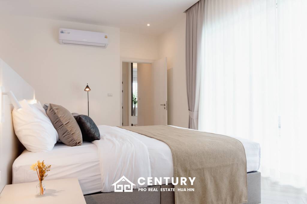 241 sqm pool villa in Hua Hin Thap Tai Eeden Luxe