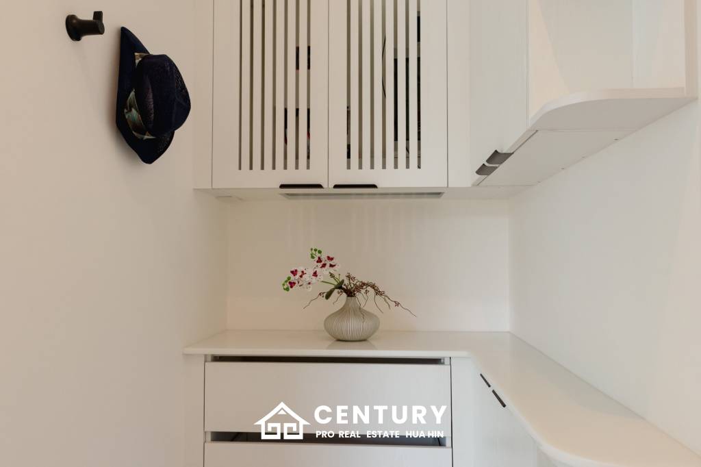 241 sqm pool villa in Hua Hin Thap Tai Eeden Luxe