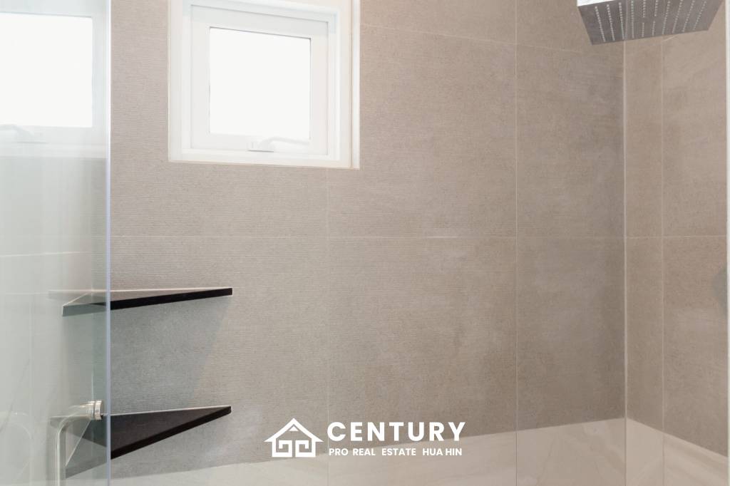 241 sqm pool villa in Hua Hin Thap Tai Eeden Luxe