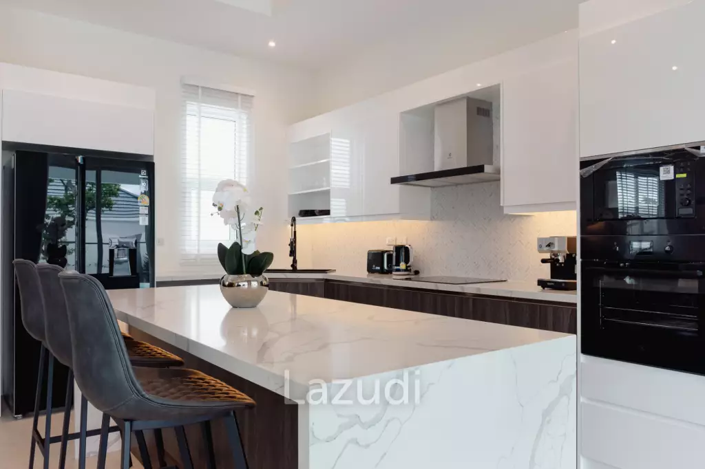 250 sqm pool villa in Hua Hin Thap Tai Eeden Luxe