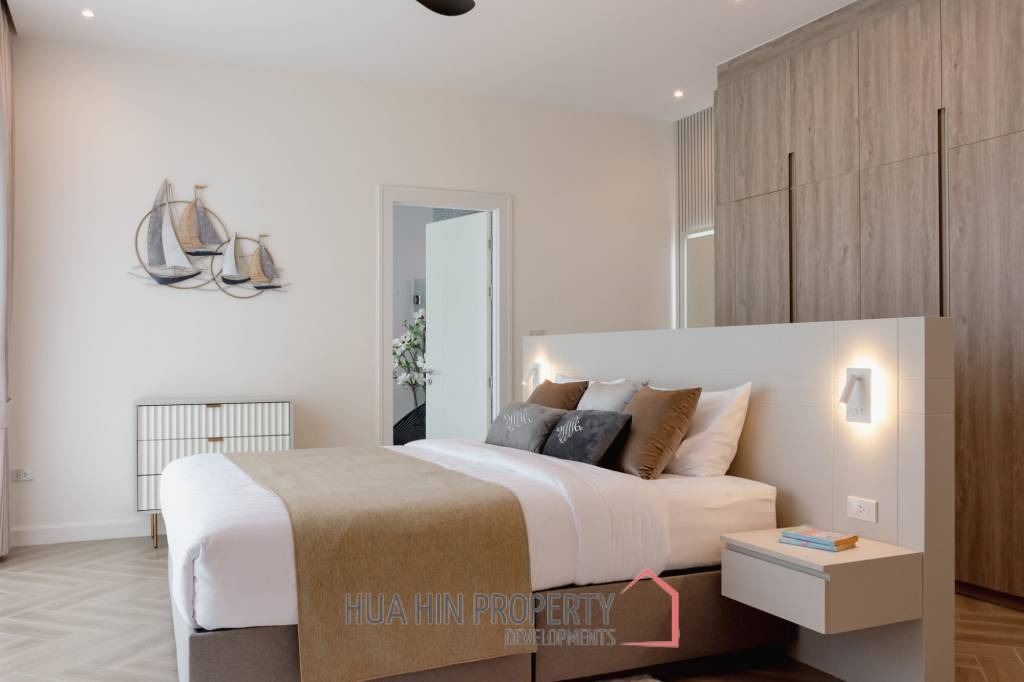 241 sqm pool villa in Hua Hin Thap Tai Eeden Luxe