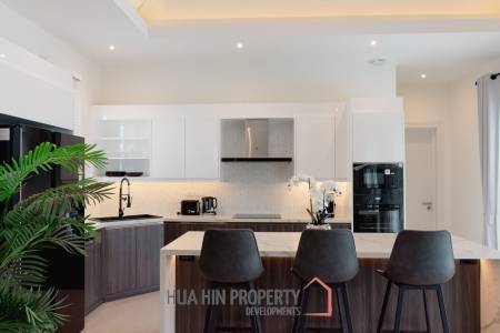 241 sqm pool villa in Hua Hin Thap Tai Eeden Luxe