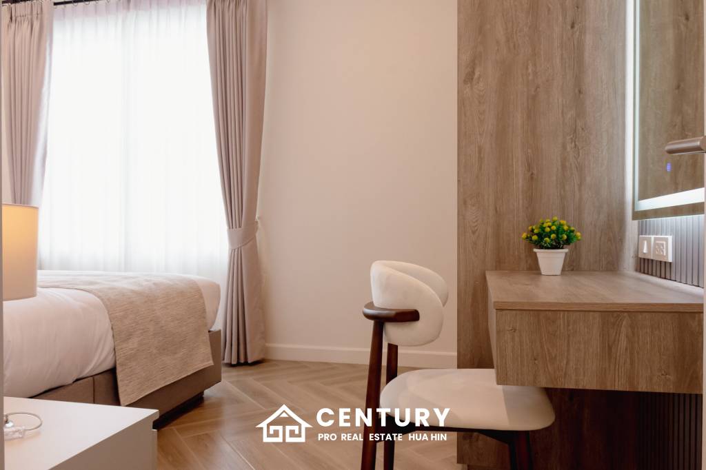 241 sqm pool villa in Hua Hin Thap Tai Eeden Luxe