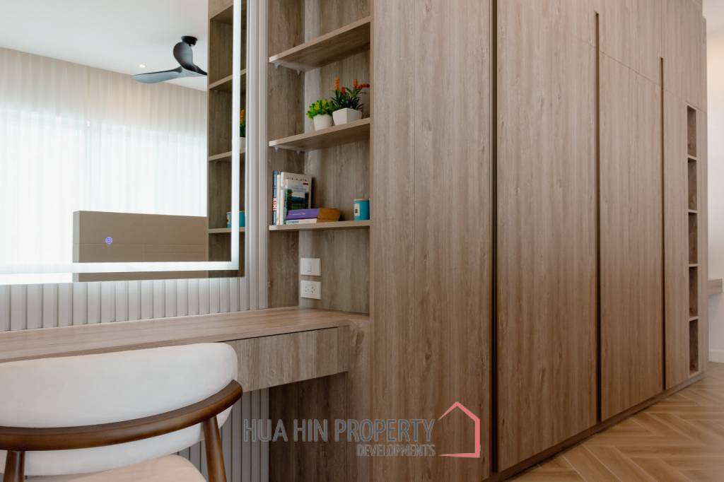 241 sqm pool villa in Hua Hin Thap Tai Eeden Luxe