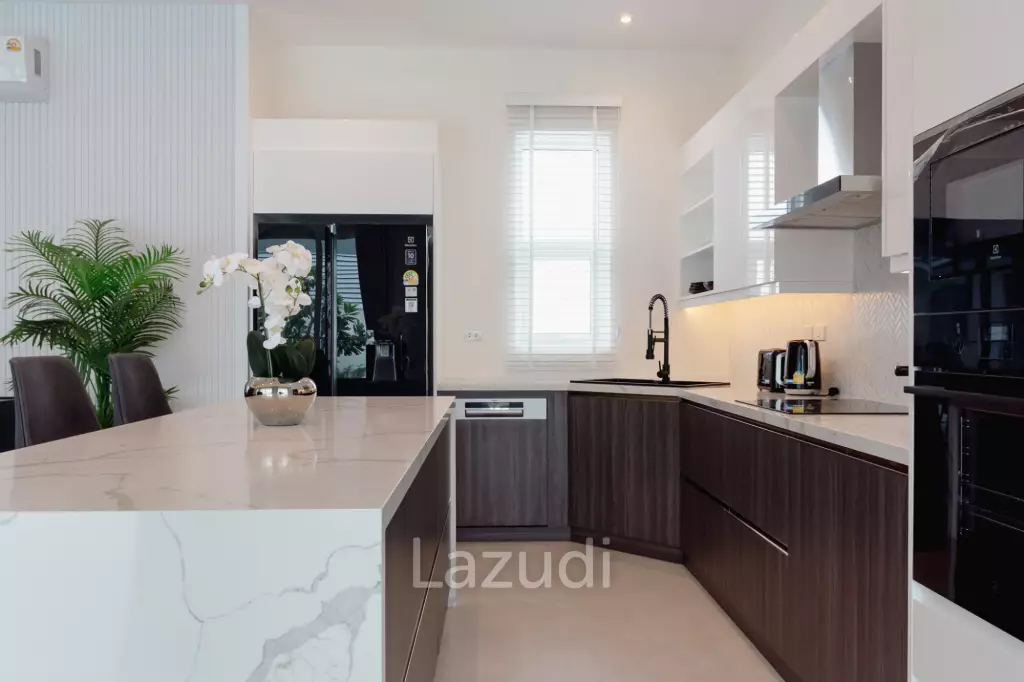 250 sqm pool villa in Hua Hin Thap Tai Eeden Luxe