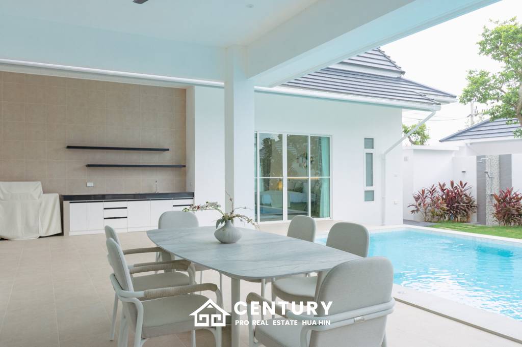 241 sqm pool villa in Hua Hin Thap Tai Eeden Luxe