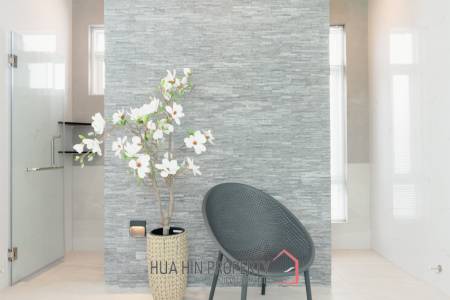 241 sqm pool villa in Hua Hin Thap Tai Eeden Luxe