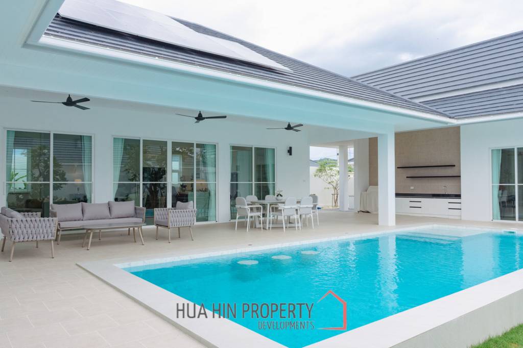 241 sqm pool villa in Hua Hin Thap Tai Eeden Luxe