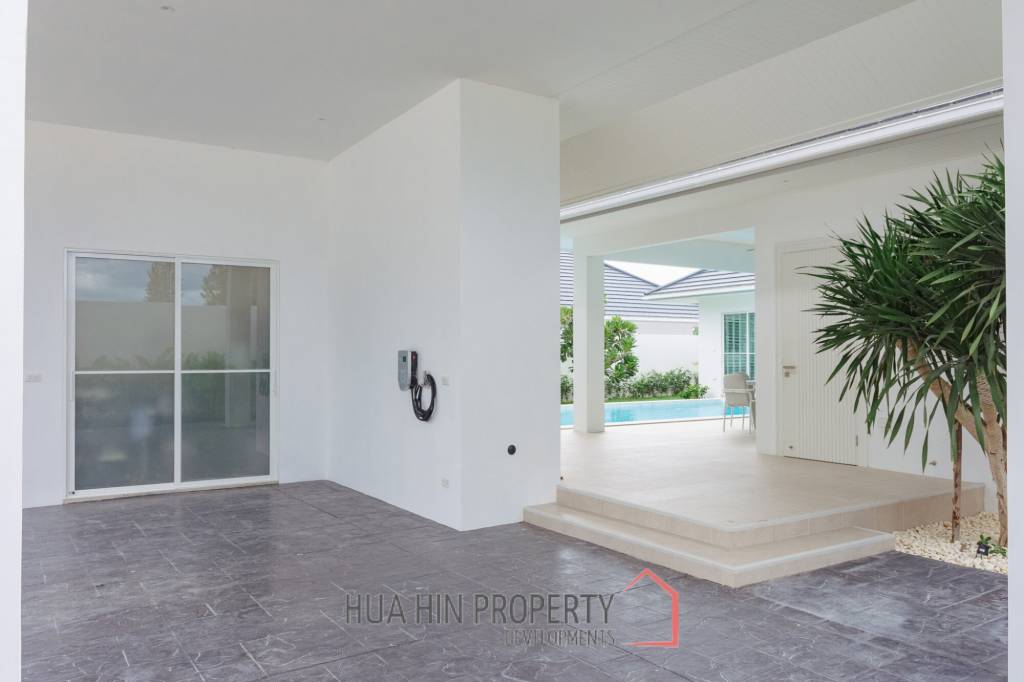 241 sqm pool villa in Hua Hin Thap Tai Eeden Luxe