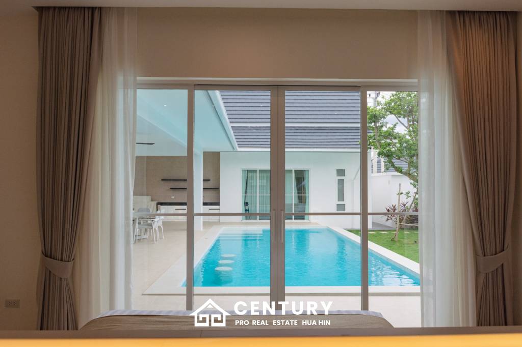 241 sqm pool villa in Hua Hin Thap Tai Eeden Luxe