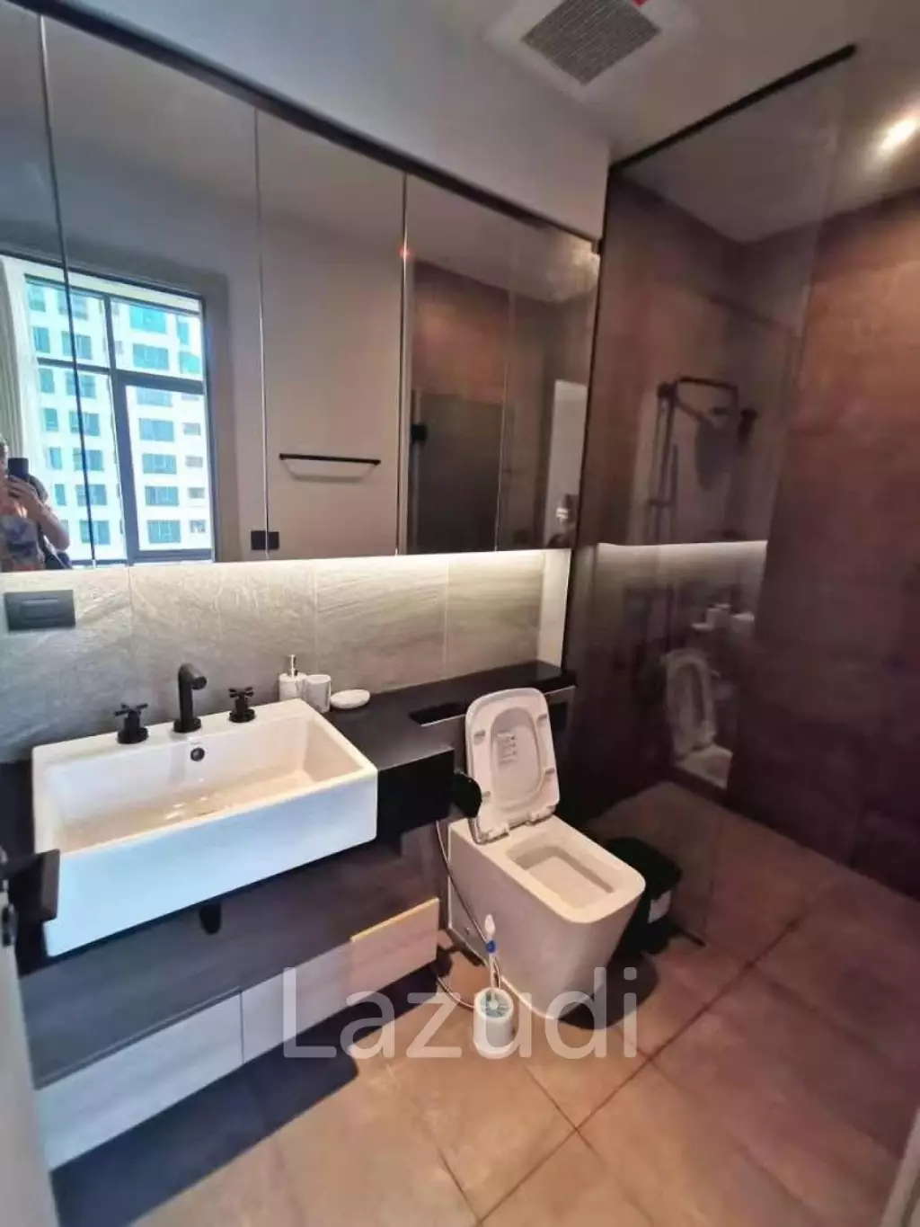 The Lofts Asoke: 1-Bedroom Condo with City View