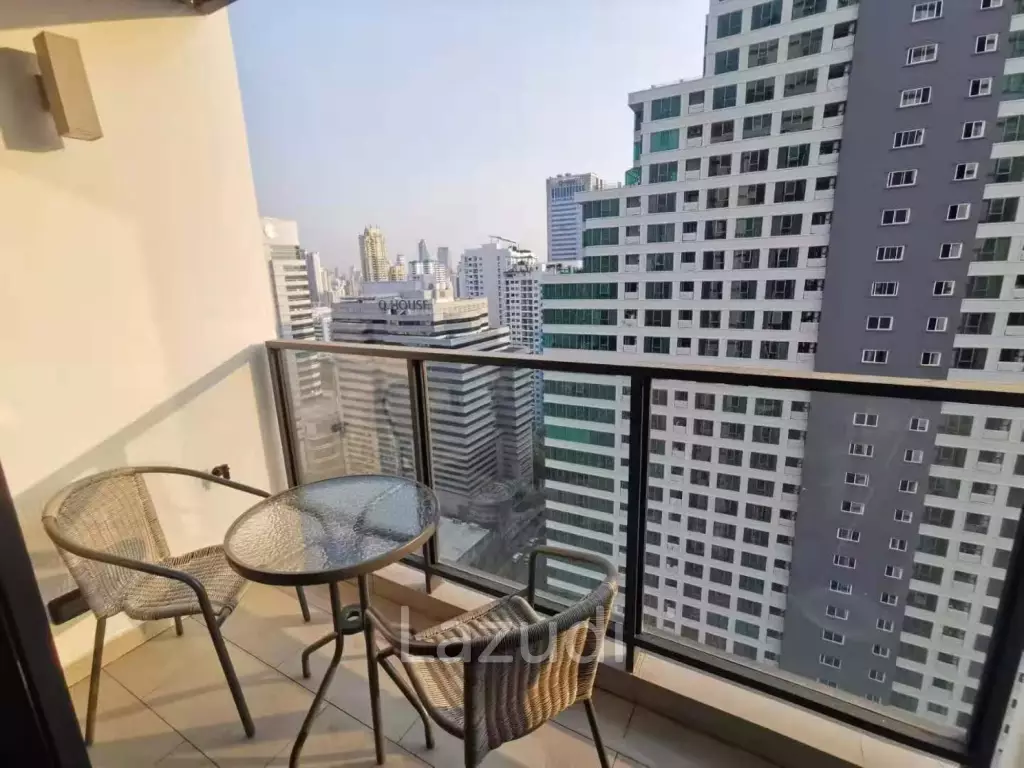 The Lofts Asoke: 1-Bedroom Condo with City View