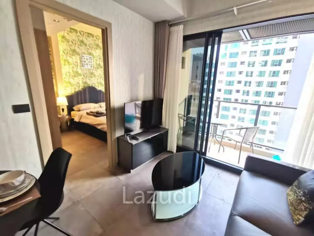 The Lofts Asoke: 1-Bedroom Condo with City View