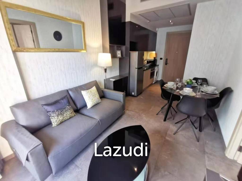 The Lofts Asoke: 1-Bedroom Condo with City View