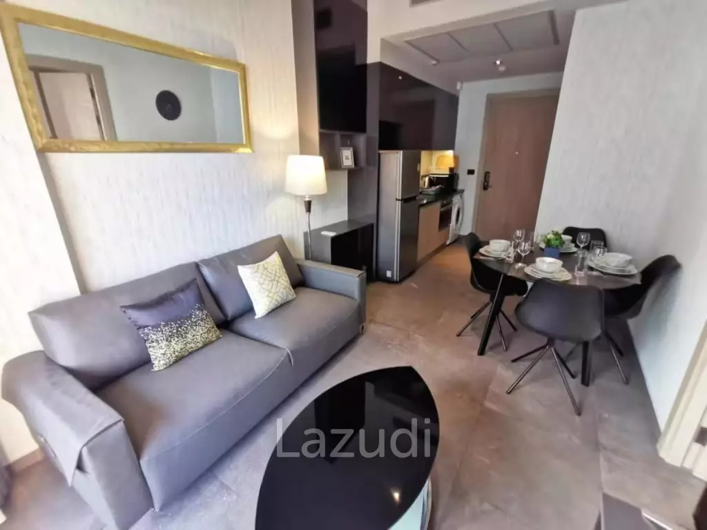 The Lofts Asoke: 1-Bedroom Condo with City View