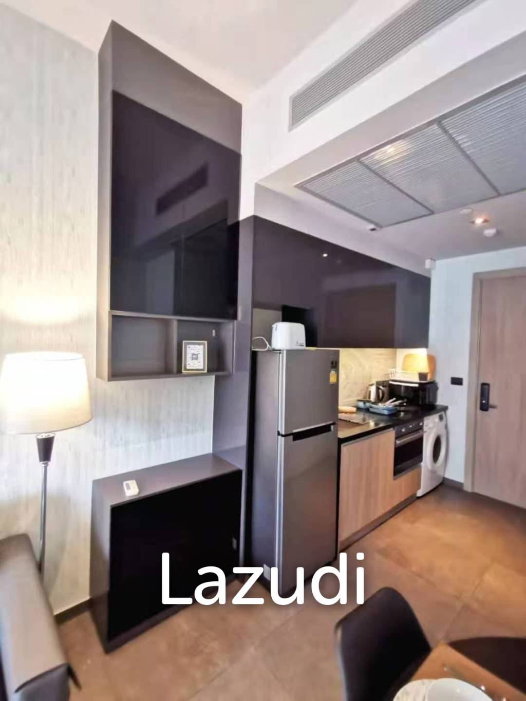The Lofts Asoke: 1-Bedroom Condo with City View