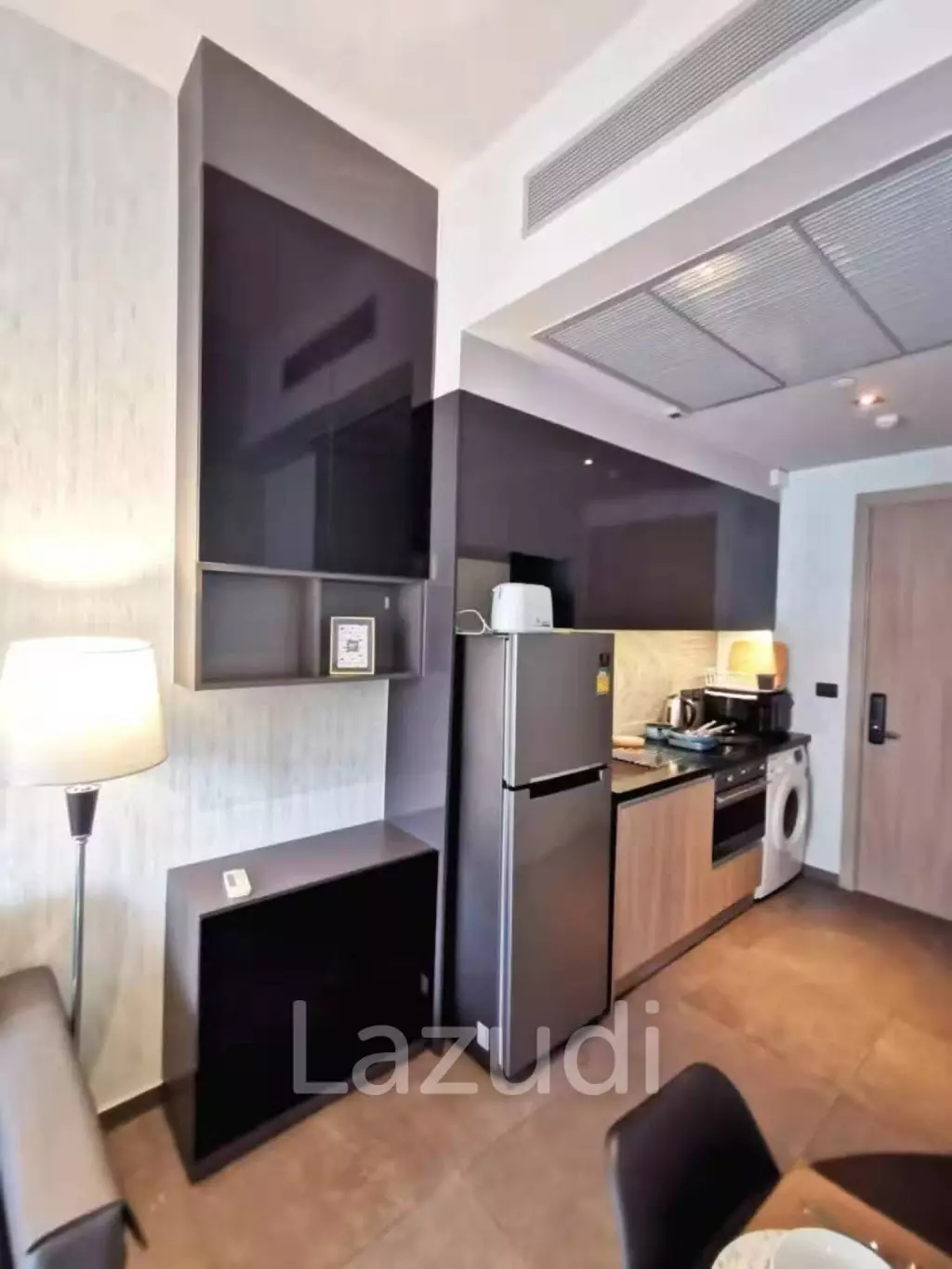 The Lofts Asoke: 1-Bedroom Condo with City View