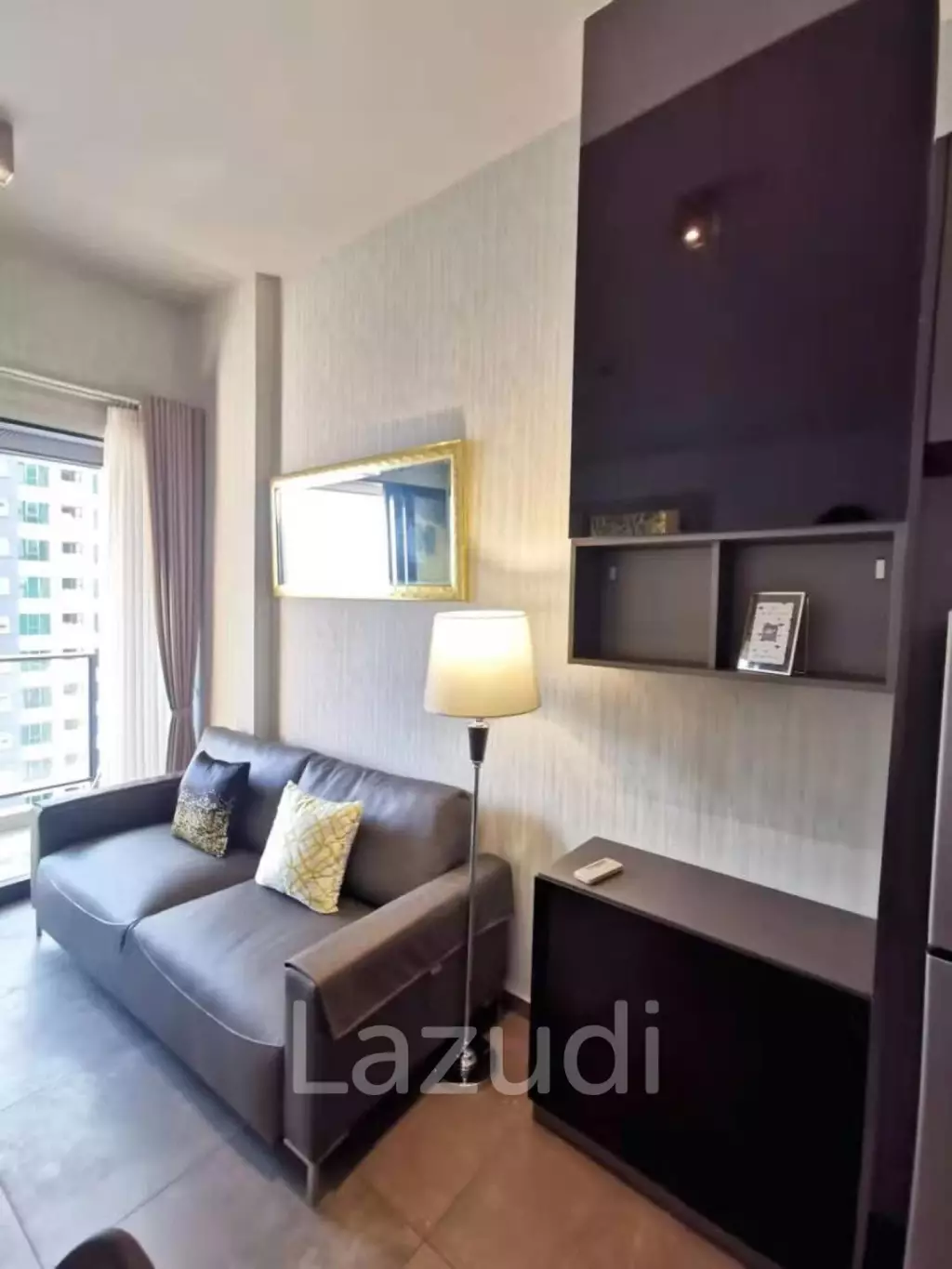 The Lofts Asoke: 1-Bedroom Condo with City View