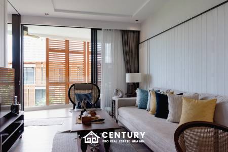 Luxury Beachfront condo in the heart of the city