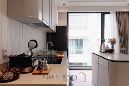 Luxury Beachfront condo in the heart of the city