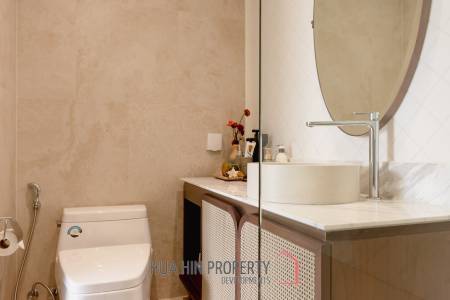 Luxury Beachfront condo in the heart of the city