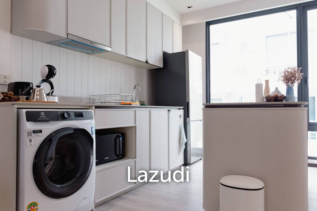 Luxury Beachfront condo in the heart of the city