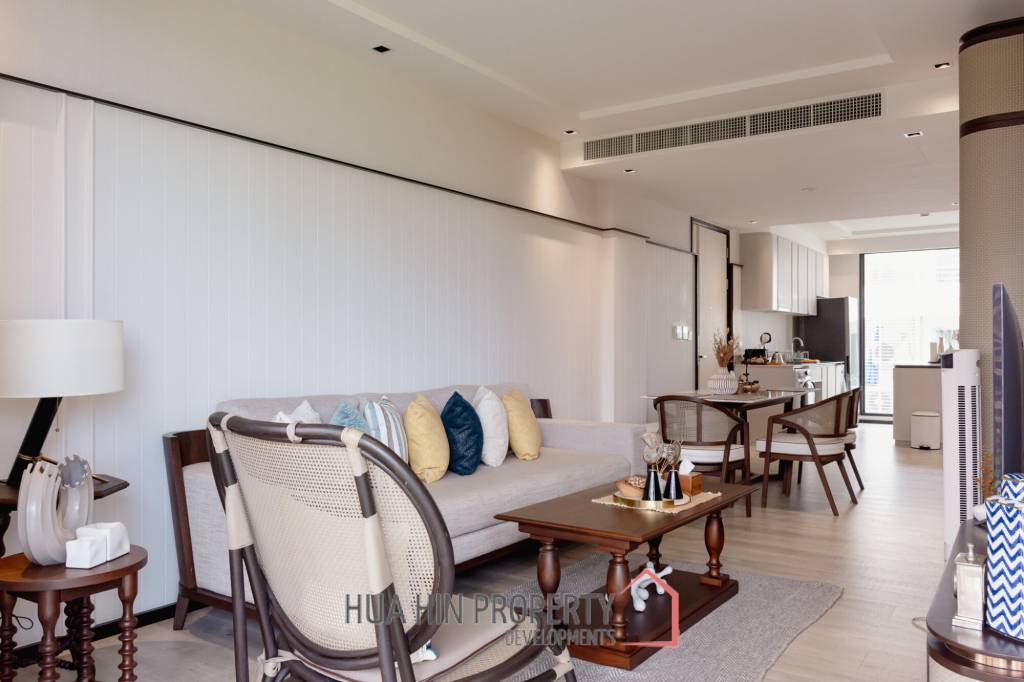 Luxury Beachfront condo in the heart of the city