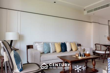 Luxury Beachfront condo in the heart of the city