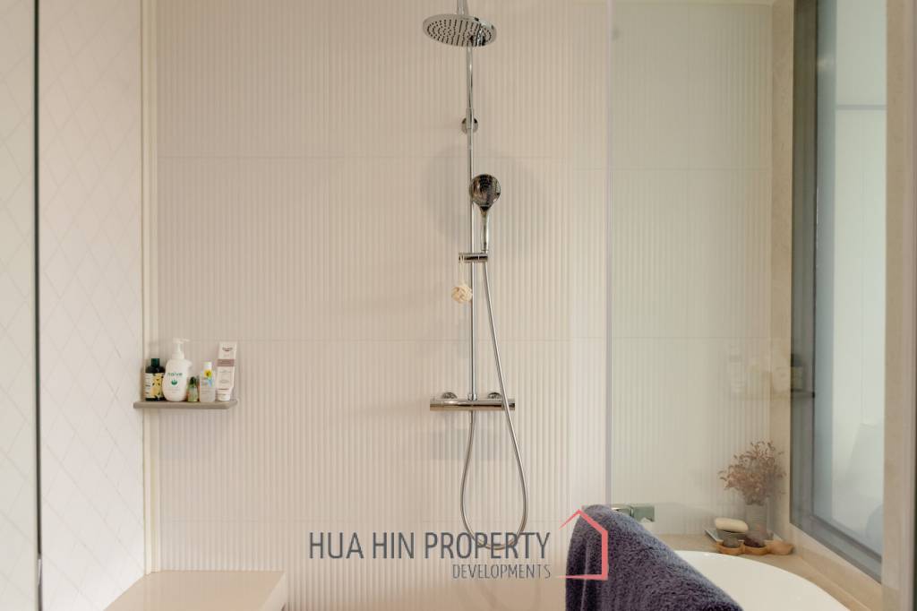 Luxury Beachfront condo in the heart of the city