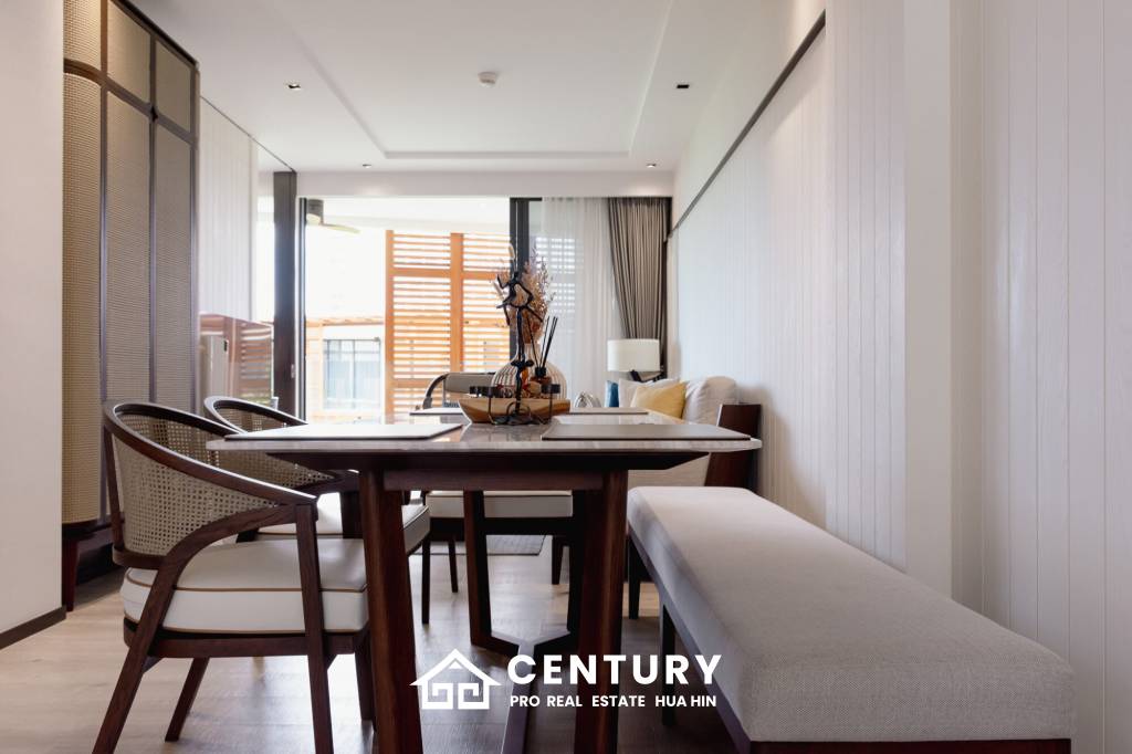 Luxury Beachfront condo in the heart of the city