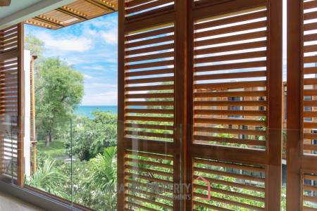 Luxury Beachfront condo in the heart of the city