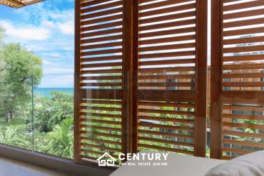 Luxury Beachfront condo in the heart of the city