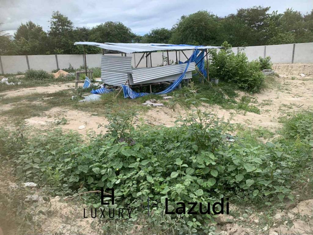 Thap Tai, Soi 88: Land for Sale 1082 SQM Prime Location