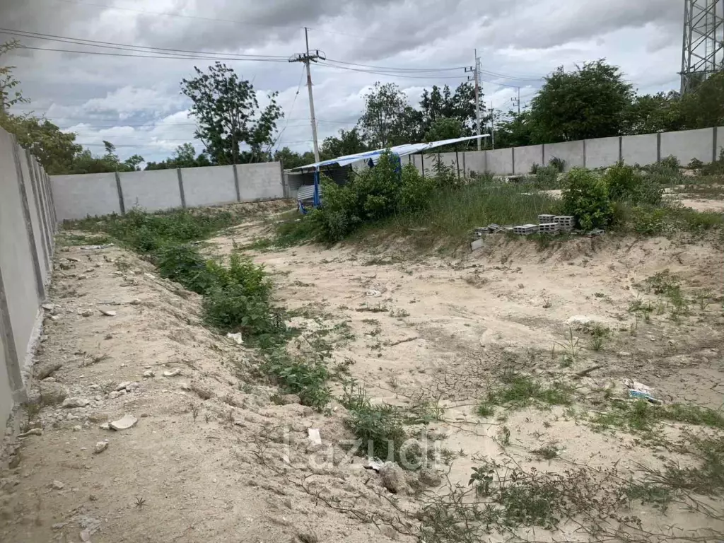 Thap Tai, Soi 88: Land for Sale 1082 SQM Prime Location